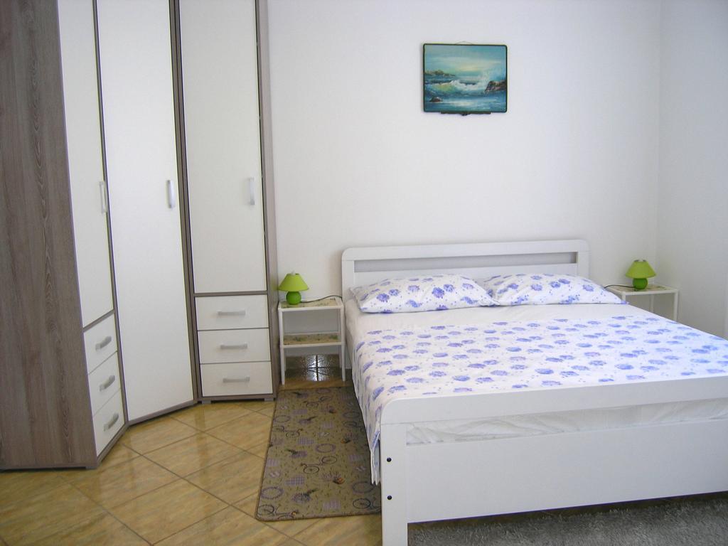 Apartman Vera Krk Town Zewnętrze zdjęcie