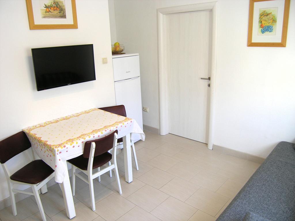 Apartman Vera Krk Town Zewnętrze zdjęcie